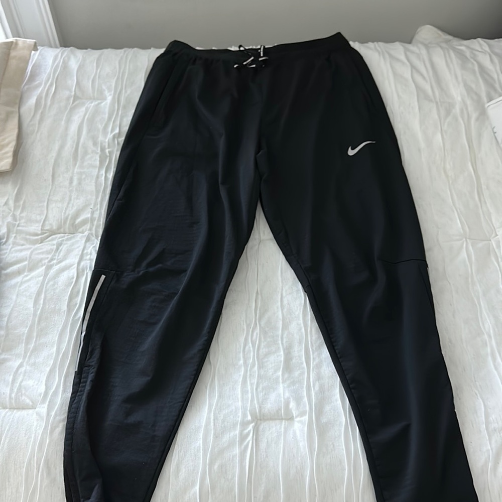 Men’s dry fit joggers size large